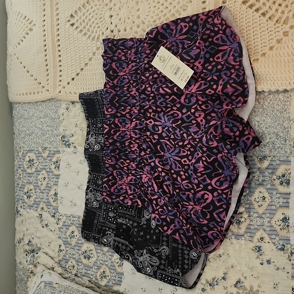 2 pairs Juniors Smocked Stretch Shorts. NWT. Size L (11-13)
